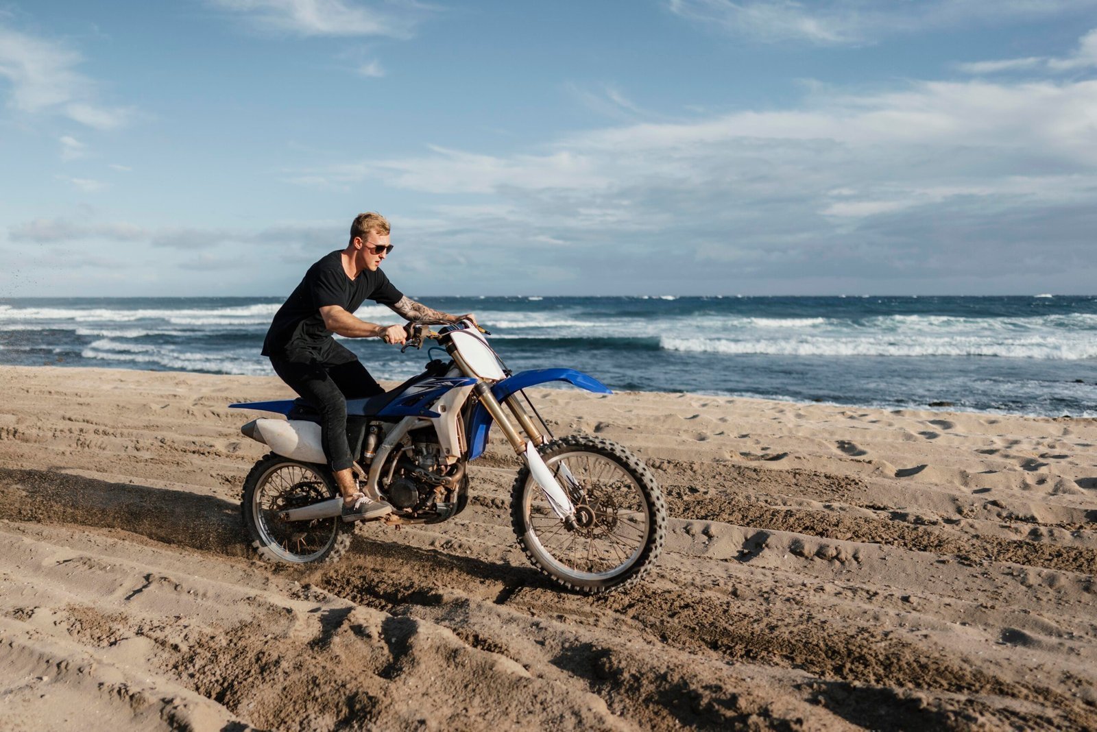 man-with-motorcycle-hawaii-scaled-1-1.jpg